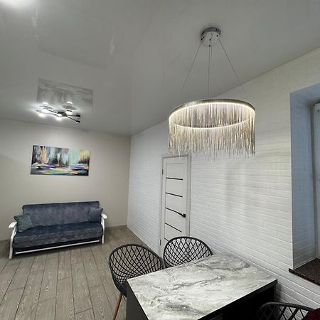 Vip Apartment У Центрі Міста, Новобуджк Театральний,Дуже Простора Rivne Zewnętrze zdjęcie