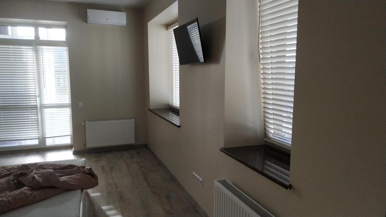Vip Apartment У Центрі Міста, Новобуджк Театральний,Дуже Простора Rivne Zewnętrze zdjęcie