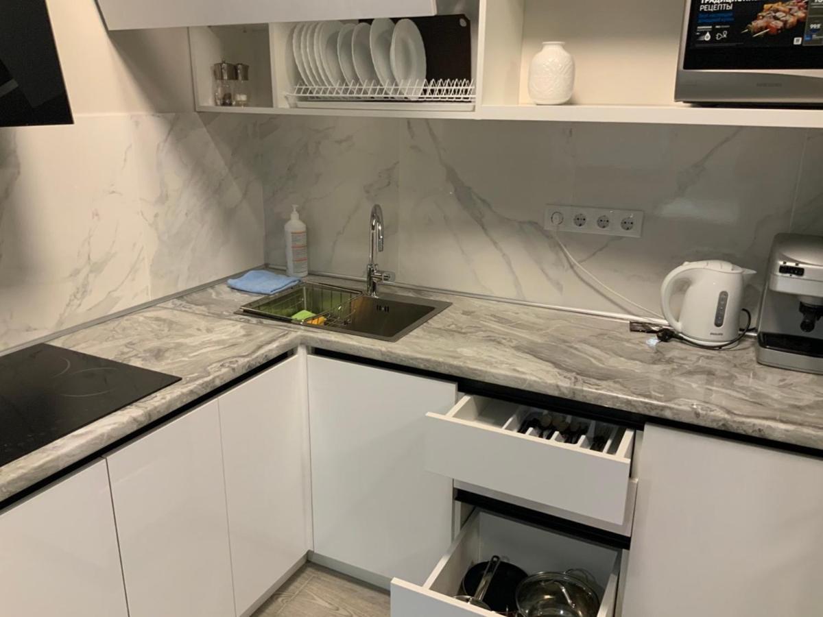 Vip Apartment У Центрі Міста, Новобуджк Театральний,Дуже Простора Rivne Zewnętrze zdjęcie