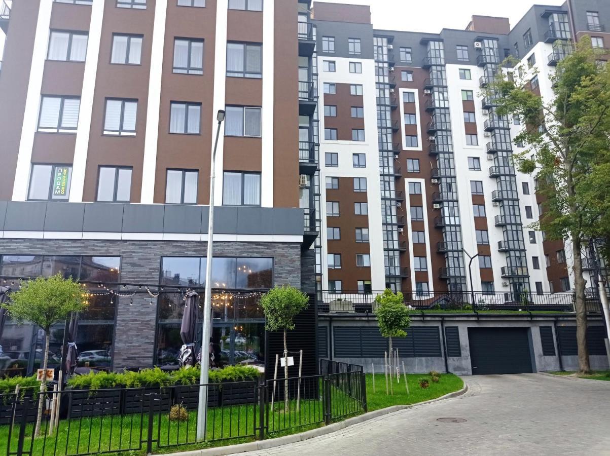 Vip Apartment У Центрі Міста, Новобуджк Театральний,Дуже Простора Rivne Zewnętrze zdjęcie