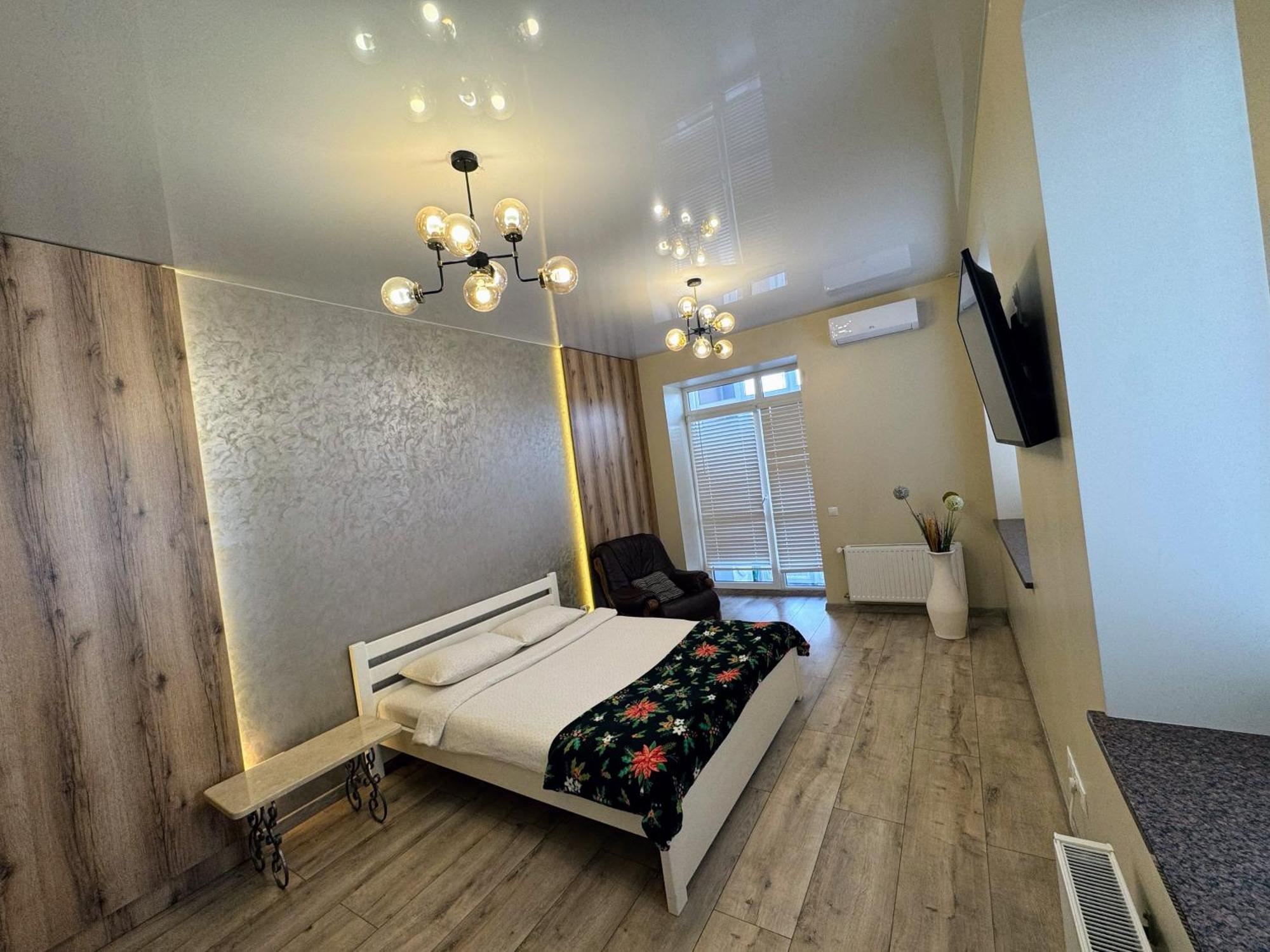 Vip Apartment У Центрі Міста, Новобуджк Театральний,Дуже Простора Rivne Zewnętrze zdjęcie
