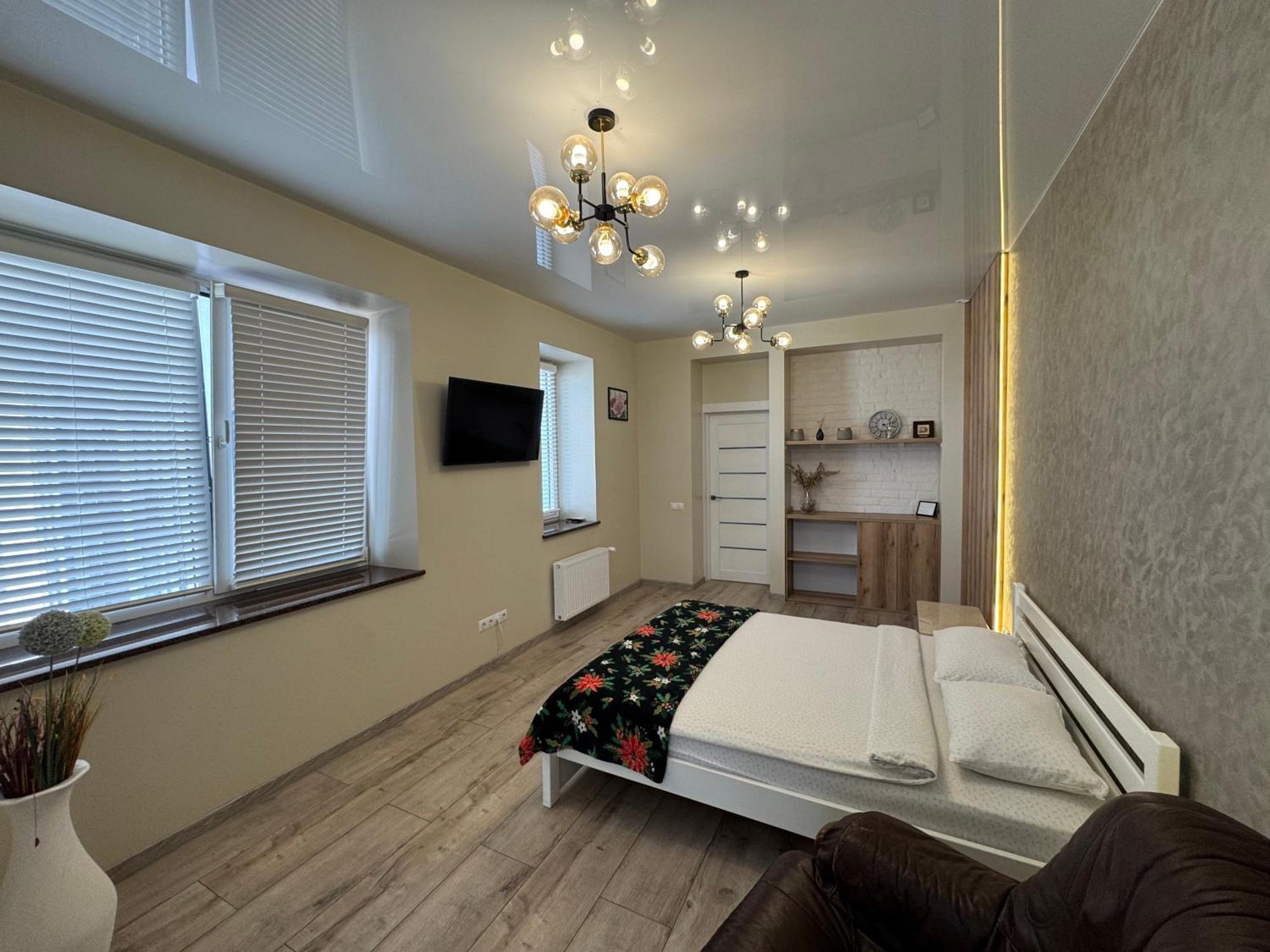 Vip Apartment У Центрі Міста, Новобуджк Театральний,Дуже Простора Rivne Zewnętrze zdjęcie
